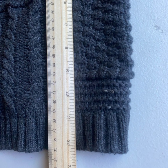 Chico’s Black Knit Sweater Vest w/ Faux Fur Collar Size 0 (S) - Picture 11 of 11